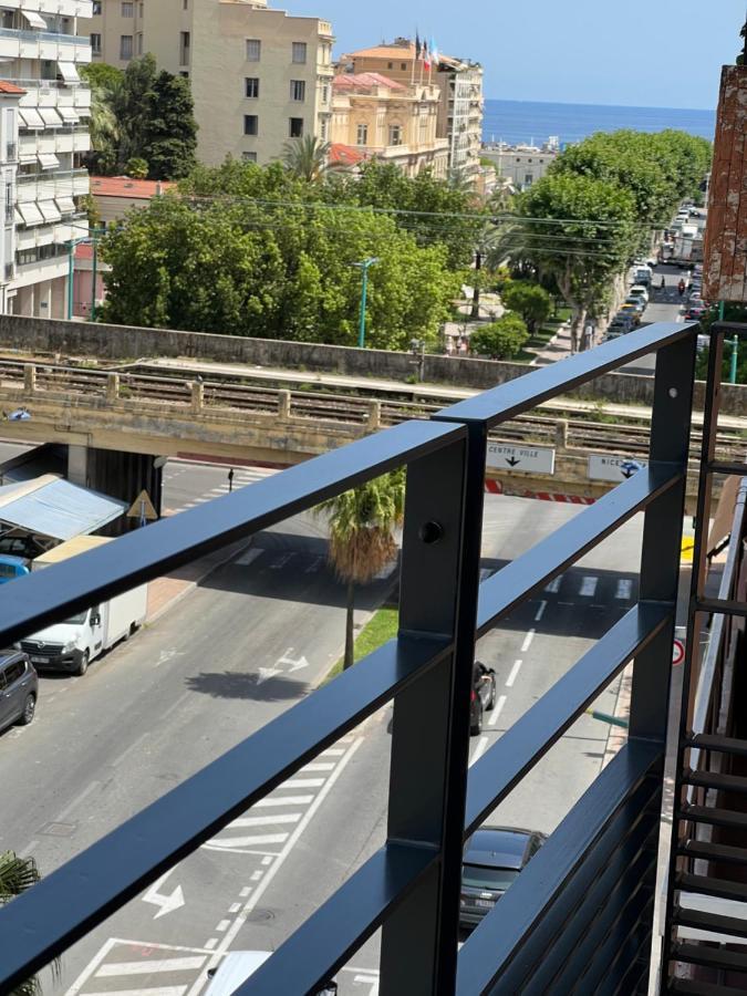 Appartement Tout Equipe Centre Ville 멍똥 외부 사진
